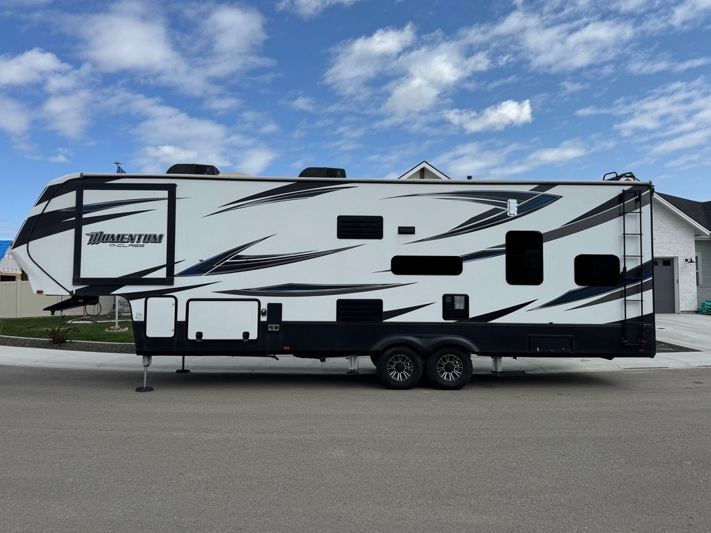 2018 Grand Design Momentum M-Class 328M